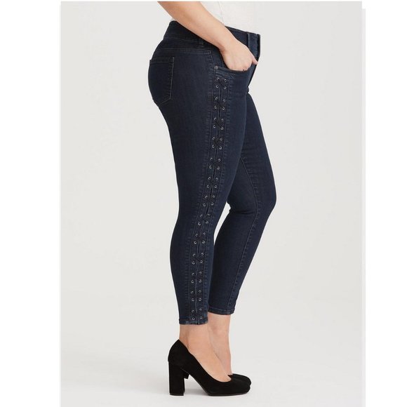 Plus Size 26 Torrid Jegging Jeans Dark Wash side lace-up Womens stretchy - Picture 2 of 7